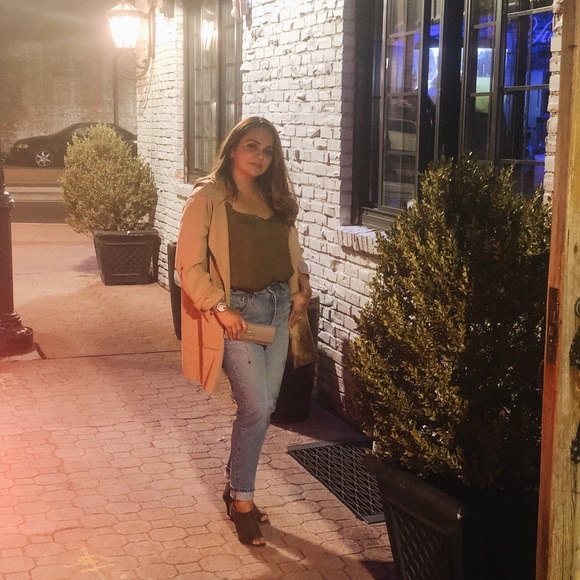 Meet your Posher, Brenda - Picture 2 of 2